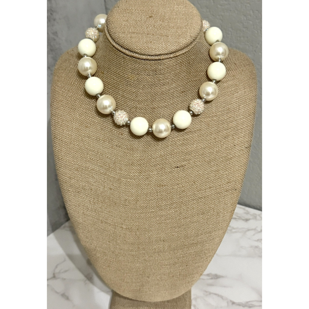 Large Ivory-White Beaded Bubblegum Necklace Chocker 7-1/2
